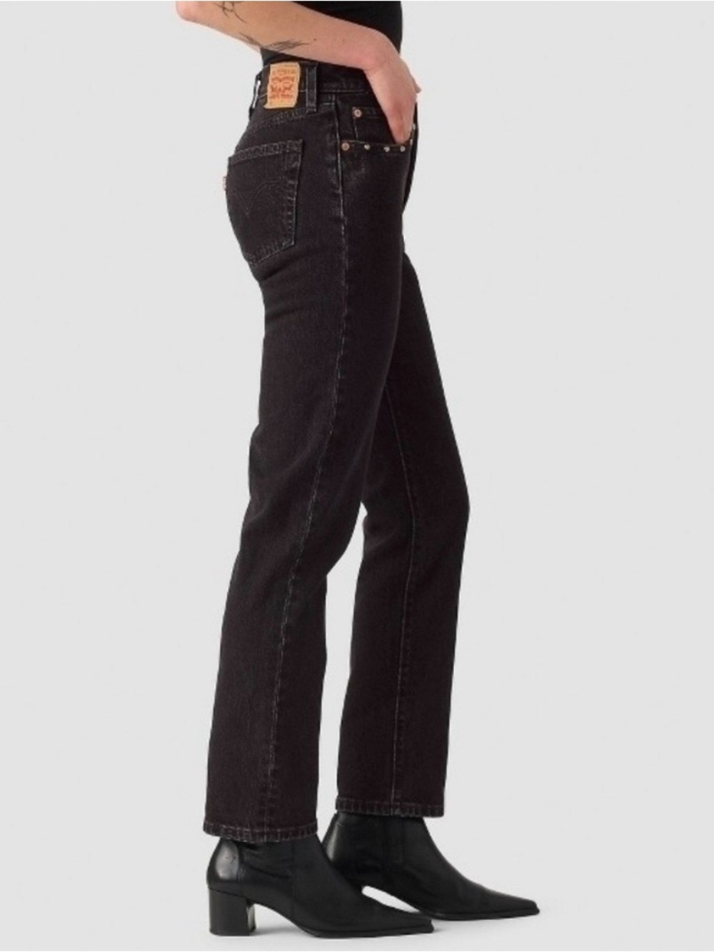 Levi's High Rise Black Straight Leg Jeans - Picture 2 of 13